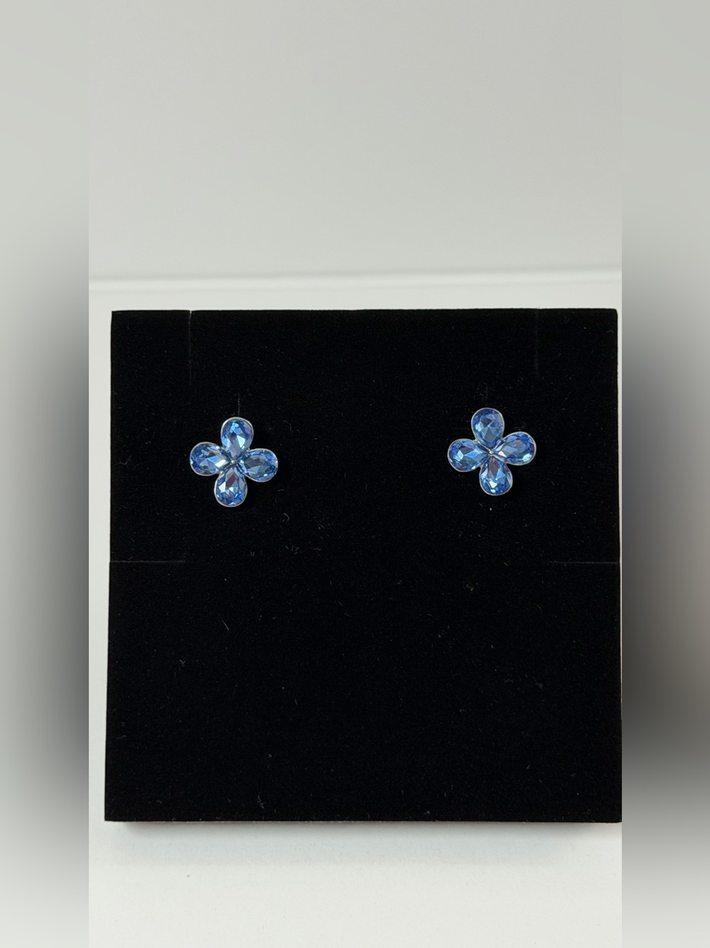 Blue Crystal Flower Stud Earrings - Women Accessories
